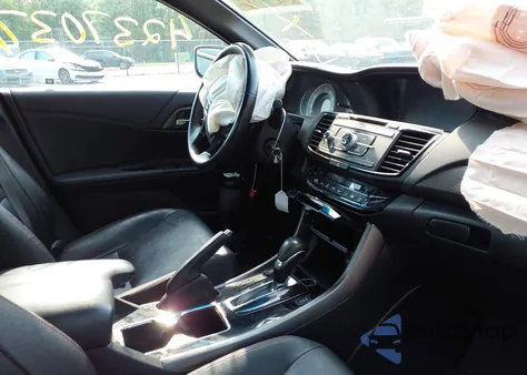 2017 Honda Accord Sport Se z USA, uszkodzony, nr VIN 1HGCR2F10HA243331